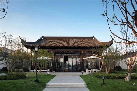 九鑫花园3室2厅2卫162m2精装修