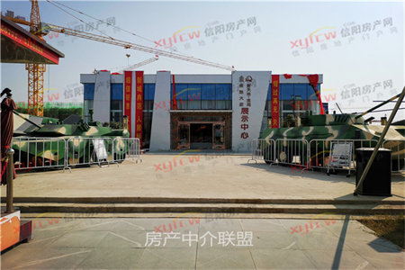 佛山小学附近馨源小区3室2厅2卫88万136m2简单装修出售